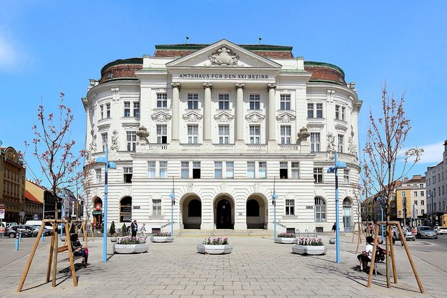 Zentrale der Floridsdorfer Bezirkspolitik: Das Amtshaus am Spitz. | Foto: Wikipedia