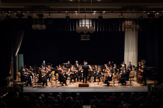 Das Symphonische Orchester Leibnitz unter der Leitung von Dirigent Hans Assinger sorgt für einen beschwingten Start in das neue Jahr 2018. | Foto: Wolfgang F. Böhm