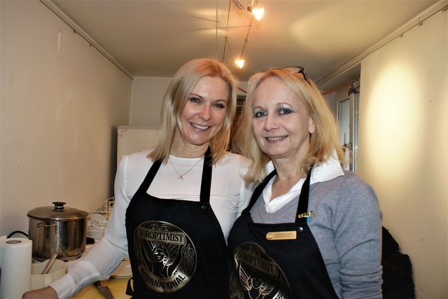 Teil des Teams: Silvia Köchl und Silvana Perč-Roth (v.l.)