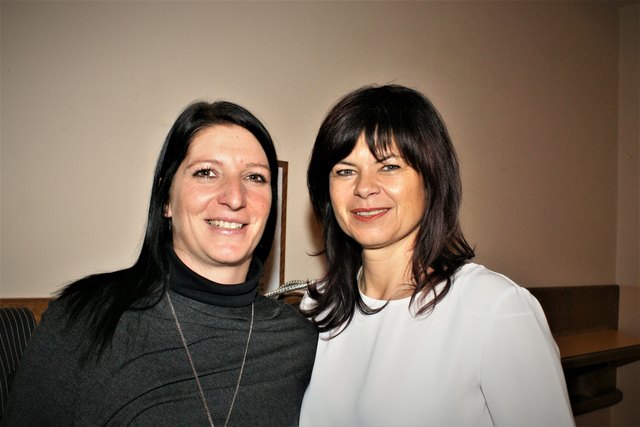 Feststimmung bei Bettina und Karin