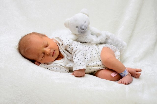 Liliana Datum: 29.4.2017 Eltern: Claudia und Martin Wiegele Geburtsort: Privatklinik Ragnitz Größe: 50 cm Gewicht: 2990 g | Foto: babysmile