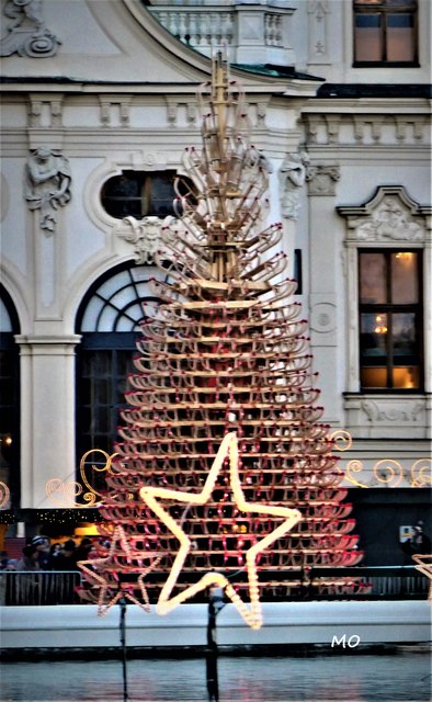 Sledge Tree, Belvedere Wien, Hello Wood