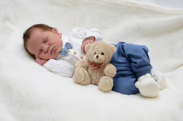 Zvonko Datum: 2.5.2017 Eltern: Kristina und Andelko Zelenika Geburtsort: LKH Graz Größe: 53 cm Gewicht: 3750 g | Foto: babysmile