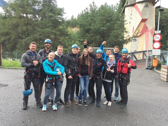 Beim Betriebsausflug konnten sich die Mitarbeiter der eSYS Informationssysteme GmbH in der "Area 47" im Ötztal in Tirol im Hochseilgarten und beim Rafting austoben. | Foto: eSYS Informationssysteme GmbH