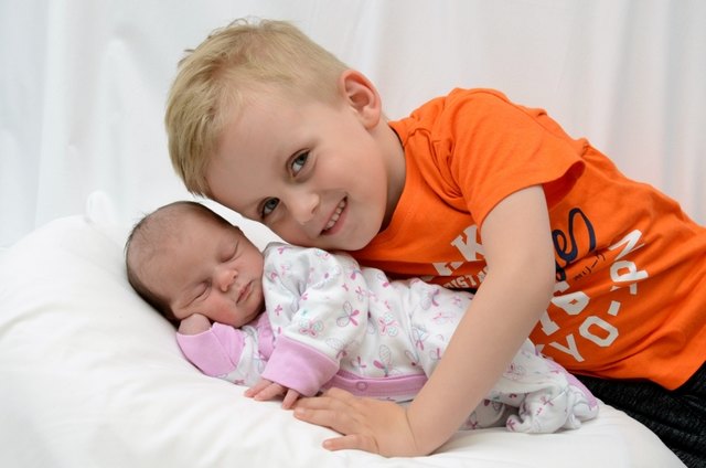 Ajla Datum: 3.5.2017 Eltern: Jasminka und Sabahudin Sahinovic Geburtsort: LKH Graz Größe: 51 cm Gewicht: 3120 g | Foto: babysmile