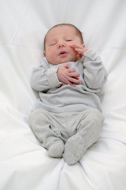 Noa Datum: 30.4.2017 Eltern: Kerstin Dzilic-Pösendorfer und Adnan Dzilic Ort: LKH Graz Größe: 52 cm Gewicht: 3560 g | Foto: babsmile