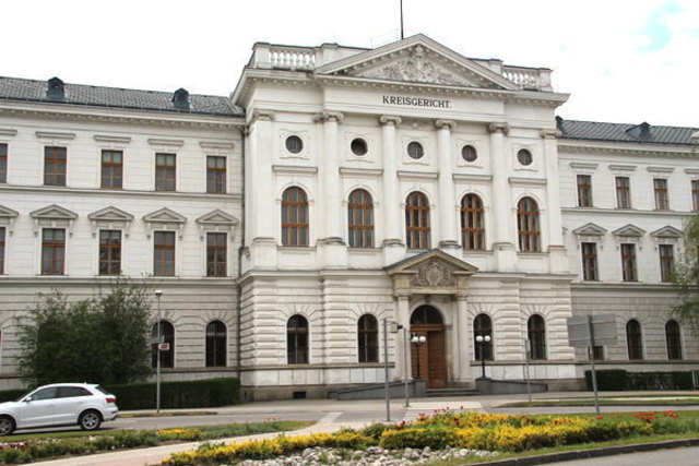 Die Staatsanwaltschaft Wiener Neustadt ordnete eine Hausdurchsuchung an.