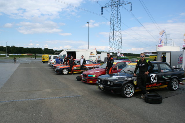 Fahrerlager - ALLE school-of-drift-Fahrer in den Pokalplatzierungen!!! | Foto: Fuzzy Helm für school-of-drift