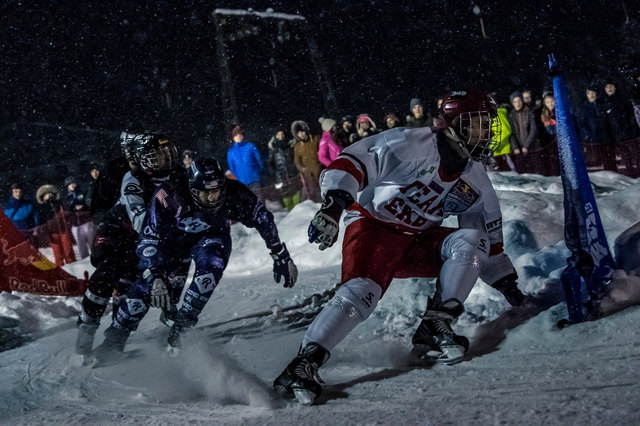 Die unberechenbare Strecke mit Sprüngen über Stufen in steile Kurven forderte von den Ridern alles. | Foto: Wagrain-Kleinarl Tourismus/Mark Roe