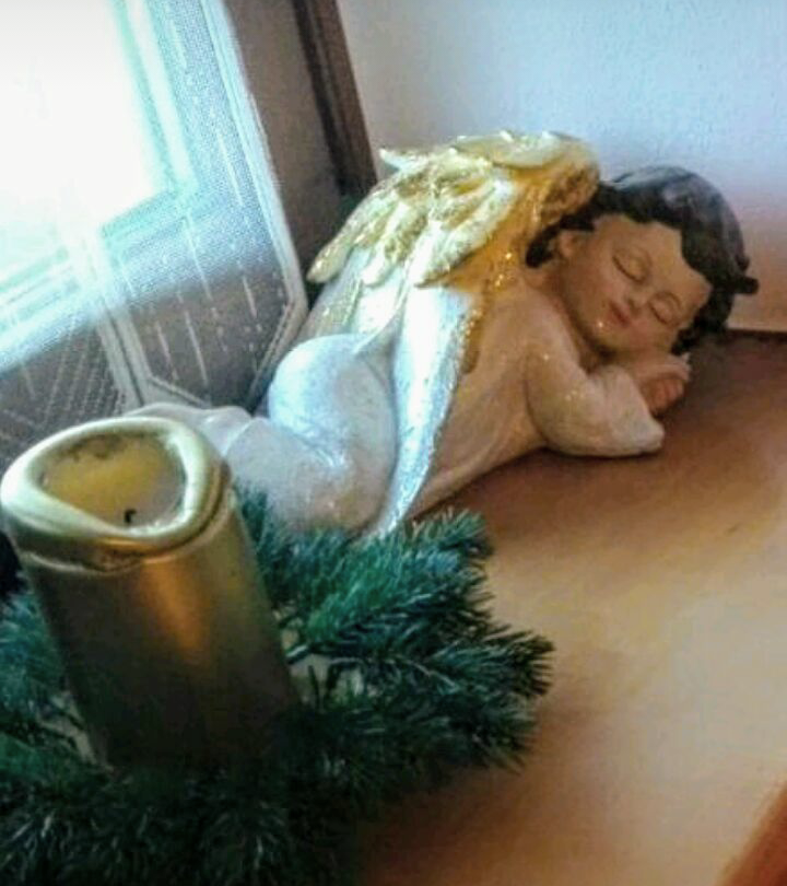 " Nimm Zeit dir für Besinnung und ruh' den Geist mal aus. Versetz' dein Herz in Stimmung, schließ' Einsame nicht aus . "