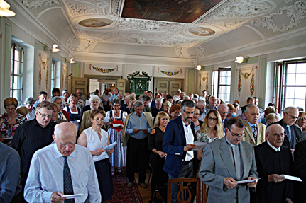 Mehr als 130 Besucher durfte Stiftsprobst Mag. Franz LUSAK bei der Eröffnung der Ausstellung über Maria Theresia begrüßen.......Gänsehautfeeling bei der Europahymne "Ode an die Freude" (Ludwig van BEETHOVEN) gesungen von allen Besuchern!