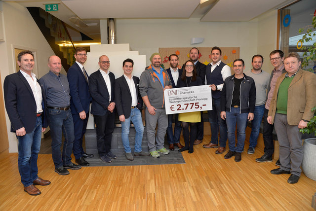 Die BNI-Unternehmer Eisenberg spendeten 2.775 Euro an die Sozialtherapeutische Wohngemeinschaft Pronegg. | Foto: Erwin Muik