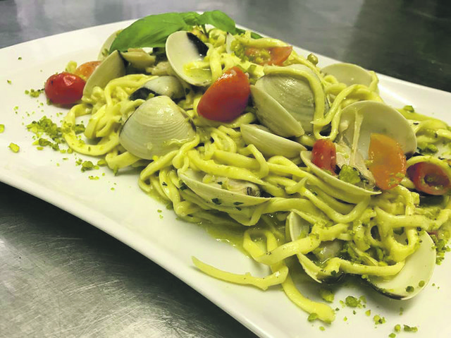 Pasta oder Pizza? Im Ristorante "Zum kleinen Italiener" in Geinberg gibt es italienische Köstlichkeiten für jeden Geschmack.