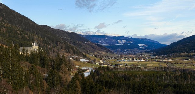 Nun ist es kurz vor dem Heiligabend, doch von Schneereichtum in den Lungauer Tälern ist nicht viel zu bemerken. Jedenfalls sind jedoch die Schilifte gesichert.
