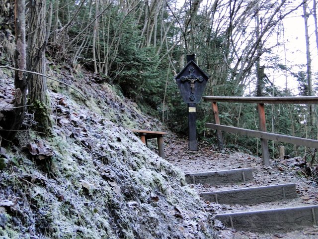 neu gerichtete Steige  und Geländer sind eine tolle Hilfe beim Aufstieg