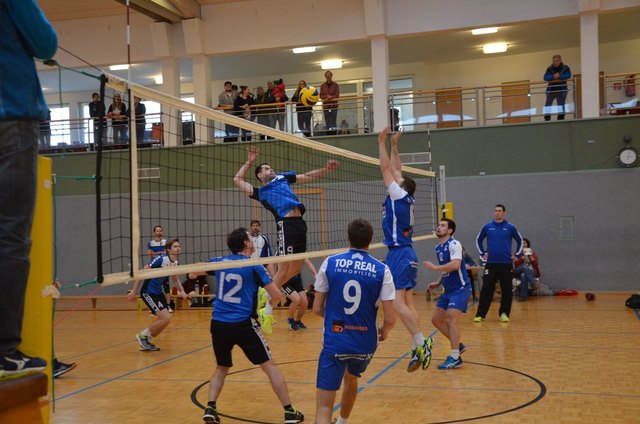 Bad Leonfelden dominierte den ersten Satz, danach setzten sich die Favoriten aus Steyr durch. Foto: Walter Gärtner