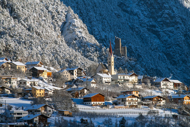 Bitte für Vollbildmodus in das Bild hinein klicken.