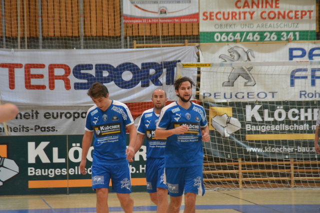 Die Oberwarter Finaltorschützen unter sich: Marc Farkas, Zoran Lukavecki und Thomas Herrklotz