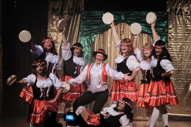 Seit vielen Jahren sorgt das traditionelle Männerballett in Maria Gail für Begeisterung | Foto: KSMG