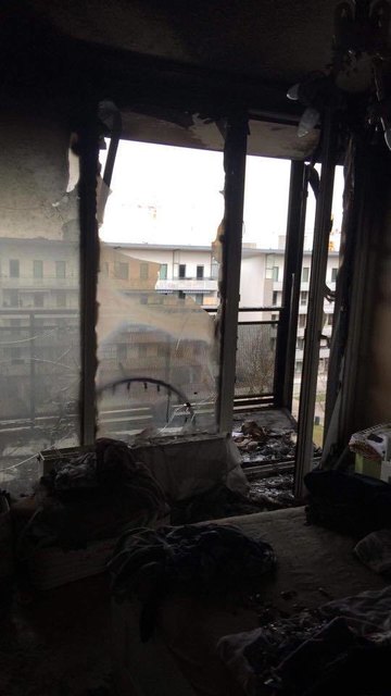 Ausblick aus einer betroffenen Wohnung. Viel Kraft den Bewohnern. Das Leid und der Verlust der persönlichen Gegenstände sind am schlimmsten. | Foto: Foto Facebook