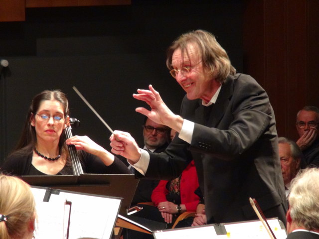 Hans Assinger dirigierte das Symphonische Orchester Leibnitz.