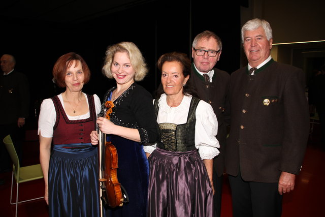 Sängerbund: Renate Lafer, Zsuszanna Kiss, Antonia Götzendorfer, Herbert Braumiller, Heinz Hasenschwandtner.