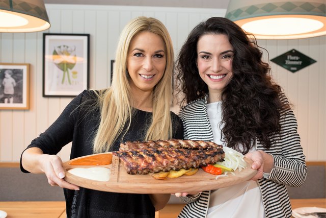 Das große Essen findet zugunsten von Yvonne Rueffs Charity Dancer Against Cancer statt. Mit dabei: Ex-Miss Vienna Kimberly Budinsky.