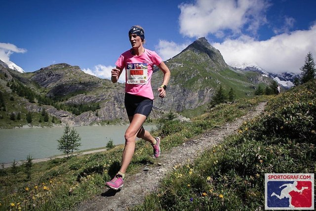 Franziska Füsselberger durfte sich über zahlreiche Topplatzierungen freuen und belegte unter anderem den 7. Gesamtrang beim internationalen Großglocknerlauf. | Foto: sportograf.com