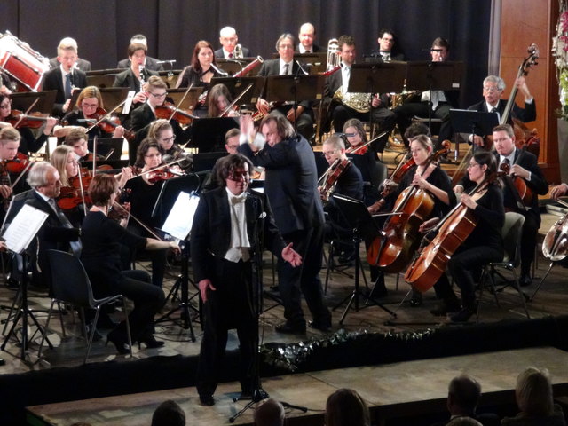 Tenor Janos Mischuretz war als Solist beim Neujahrskonzert in Wagna mit dabei.