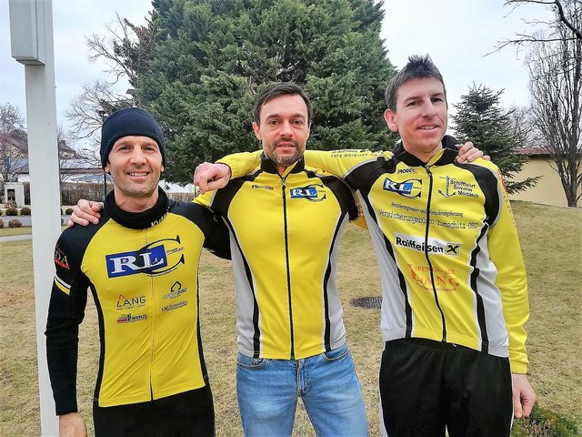 Zsolt Licskai, Dieter Halwax und Dr. Kristian Molnár erringen den hervorragenden 2. Platz in der Mannschaftswertung | Foto: Eva Halwax