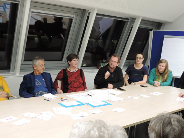 Aus den Spielaufgaben ergaben sich immer wieder weiterführende Diskussionen über soziale Gerechtigkeit