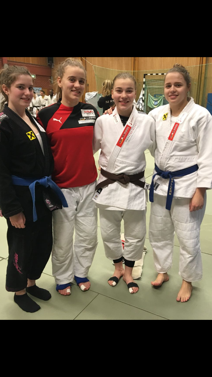 Trainierten in Schweden: Selina Novak, Anna Fuhrmann, Lisa Fuhrmann und Vanessa Klinger