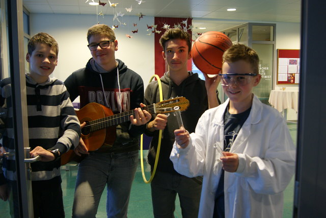 Manuel, Simon, Marcel und Felix freuen sich auf Ihren/deinen Besuch! | Foto: Tatzreiter