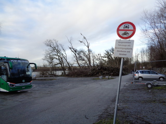 An der Schiffsanlegestelle in Schärding könnten laut den Verantwortlichen des Verschönerungsvereins 30 Parkplätze entstehen. | Foto: Armstark