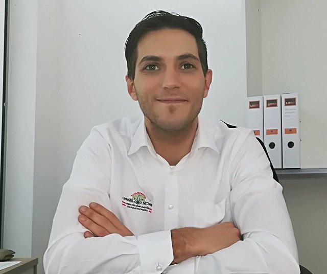 Der Präsident des Österreichischen Cannabis Netzwerks, Christian Bisail.