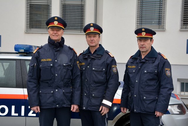 Kriminalitätsreferent Harald Eppich, Verkehrsreferent Klaus Strobl und Bezirkspolizeikommandant Johann Fellner (v.l.v.r.).