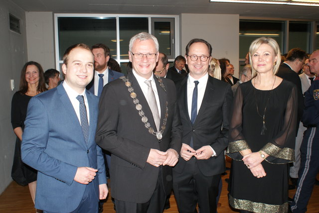 1. Vzbgm. Istvan Deli, Bgm. Thomas Steiner, 2. Vzbgm. Günter Kovacs und Magistratsdirektorin Gerda Török empfingen gut gelaunt ihre Gäste
