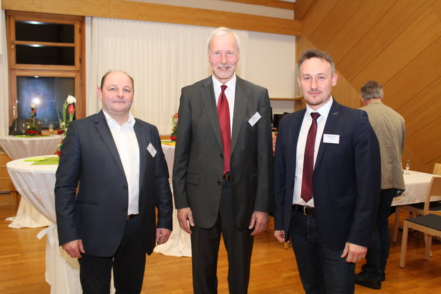 Beim Neujahrsempfang 2018 in der Landwirtschaftlichen Berufs- und Fachschule. Andorfs Bürgermeister Peter Pichler mit seinen Stellvertretern Jürgen Schinagl (rechts) und Anton Bramer (links).