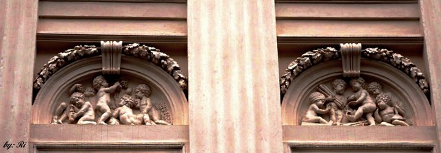 Aus dem Mittelteil die beiden linken Bögen im Detail