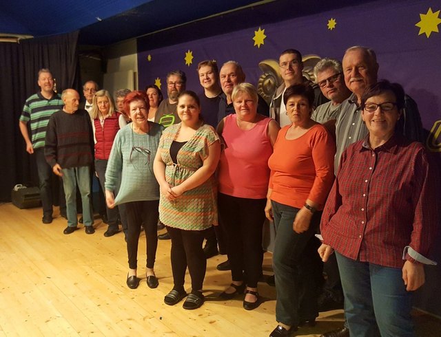 . . . . . . das Eulenteam . . . . . .