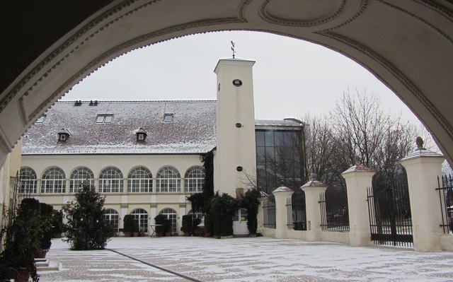 . . . . Schloss Katzelsdorf . . .  .