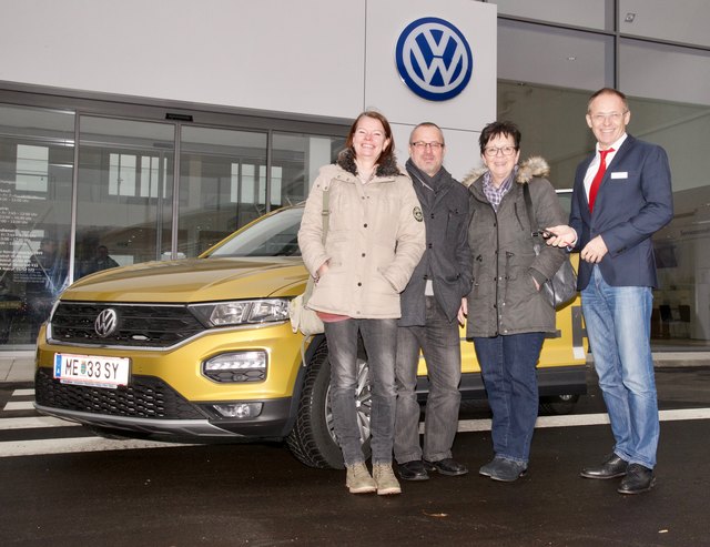 v.l.n.r. Gabriela Trost, Reinhard Trost, Maria Frühwald & Senker Ybbs Verkaufsleiter Bernhard Leimlehner