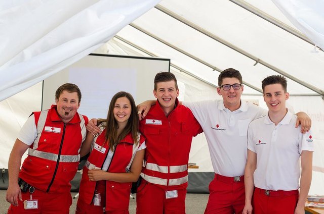Helfen macht Freude und bringt Freunde