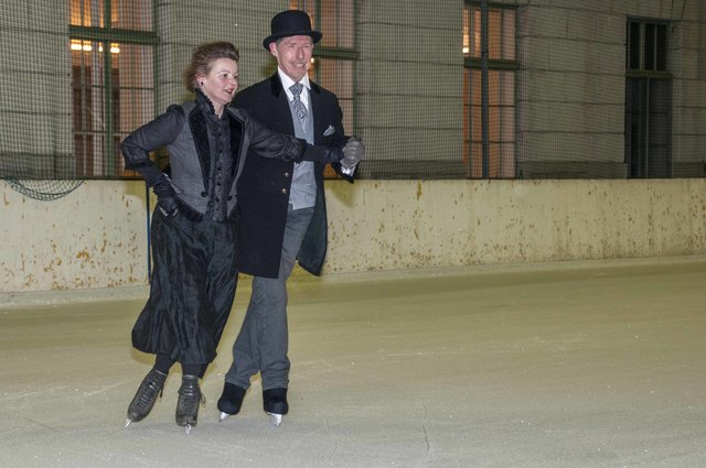 Rundtanzcorso am Wiener Eislaufverein