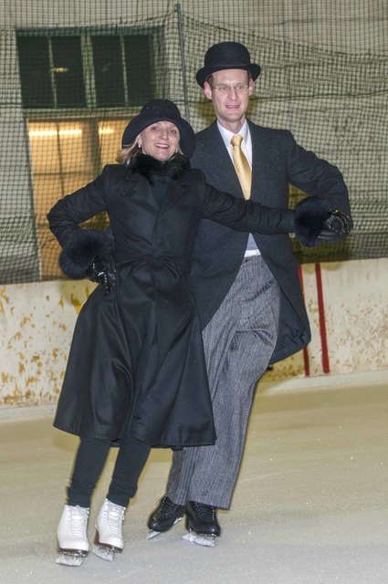 Rundtanzcorso am Wiener Eislaufverein