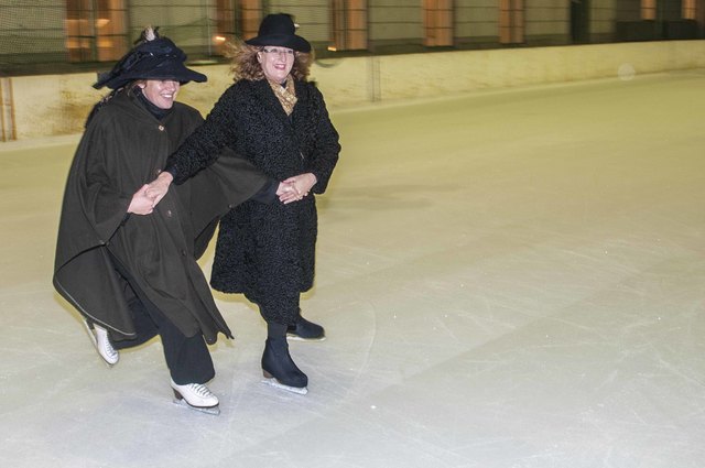 Rundtanzcorso am Wiener Eislaufverein