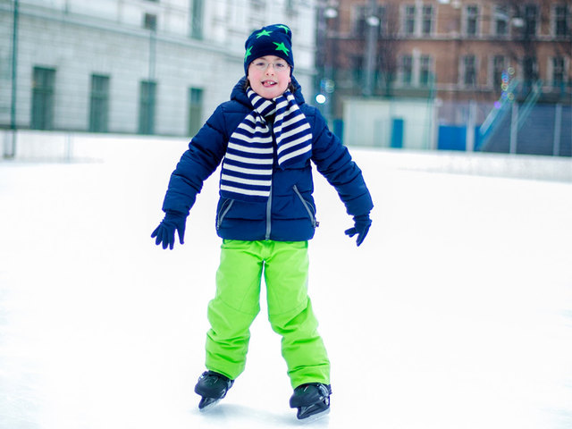 Die Eislaufschuhe anschnallen und los geht’s. | Foto: Bubu Dujmic