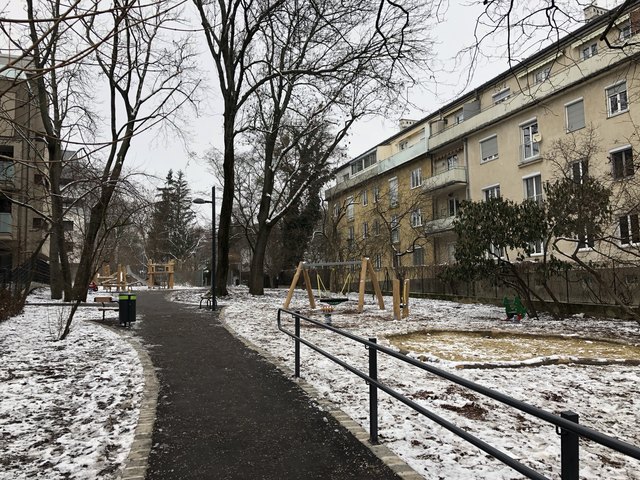 Nach dem Umbau bereits wieder nutzbar: So sieht der neue Hocke-Park in Währing aus.