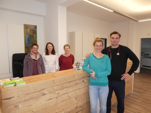 Michael und Dagmar Kröpfl mit ihrem Team