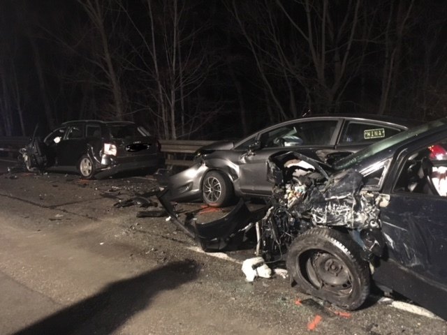 Drei der fünf am Unfall beteiligten Fahrzeuge